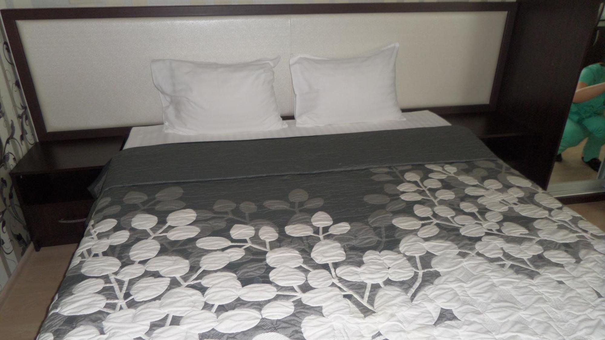 Royal Hotel Kharkiv Room photo